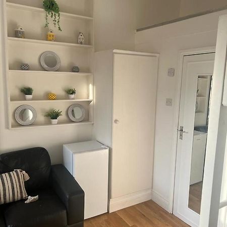 Lovely First Floor Flat-2 London Exterior photo