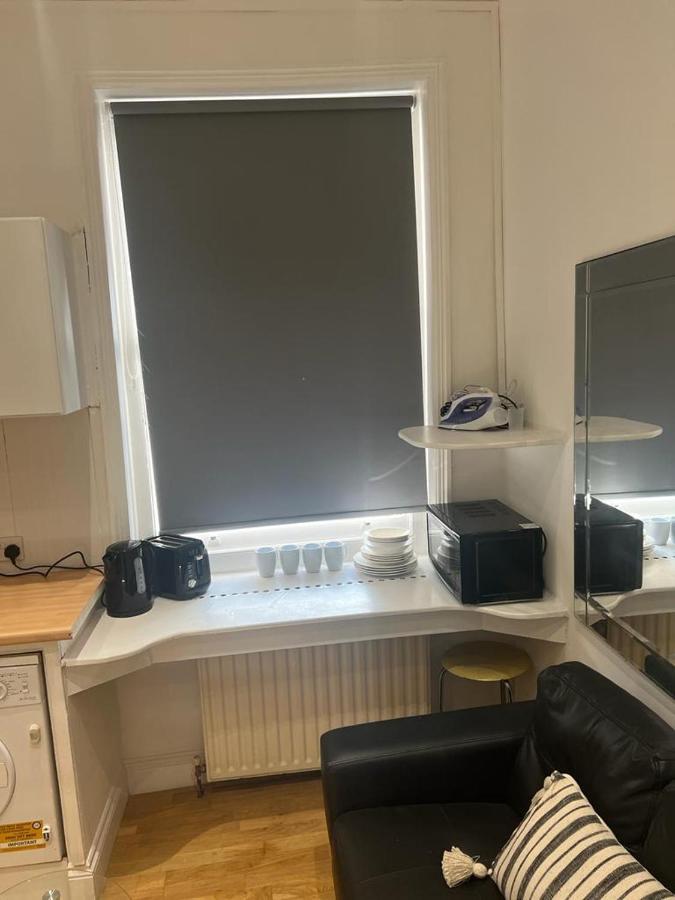 Lovely First Floor Flat-2 London Exterior photo