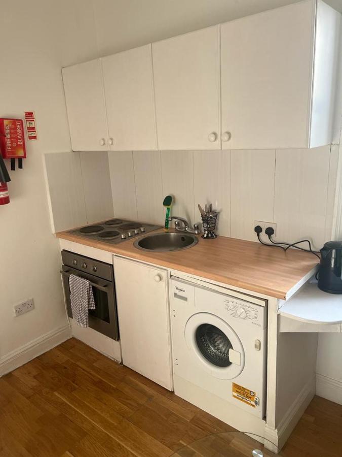 Lovely First Floor Flat-2 London Exterior photo